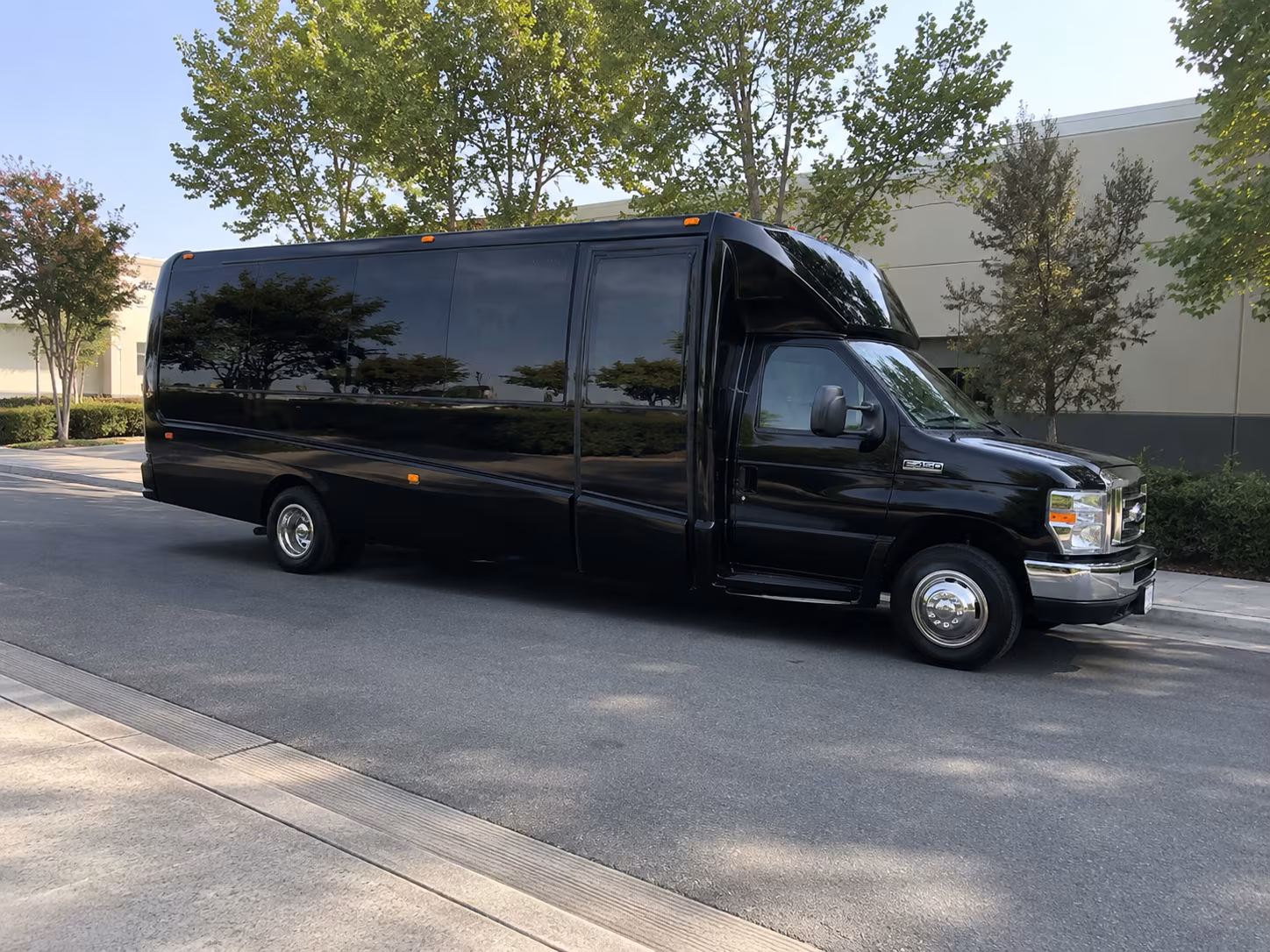 Honolulu Winery Tour & Pub Crawl Transportation